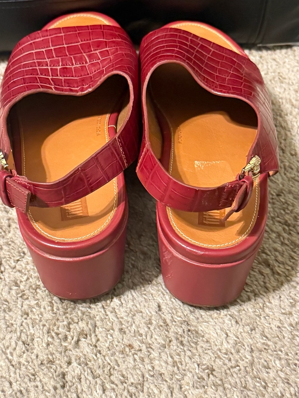 Fitflop Women's Red Croc-Embossed Slingback Platform Mules - Picture 6 of 12